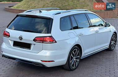 Универсал Volkswagen Golf 2017 в 
