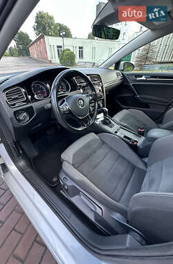 Универсал Volkswagen Golf 2017 в 