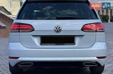 Универсал Volkswagen Golf 2017 в 