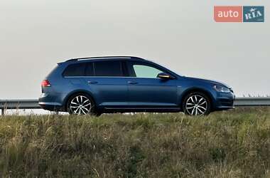 Универсал Volkswagen Golf 2016 в Киеве