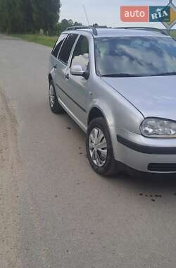 Універсал Volkswagen Golf 2000 в 
