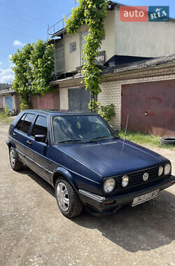 Хэтчбек Volkswagen Golf 1988 в 