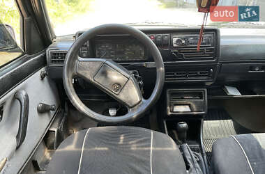 Хэтчбек Volkswagen Golf 1988 в 