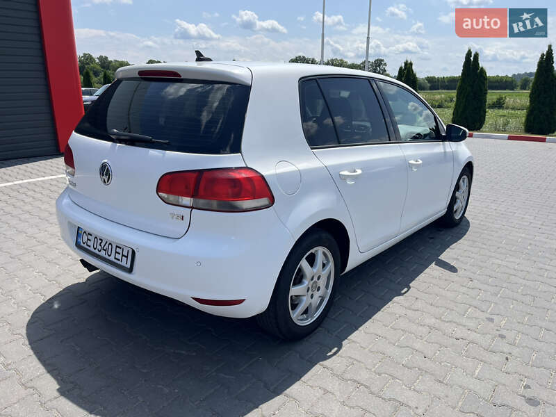 Хетчбек Volkswagen Golf 2011 в Чернівцях