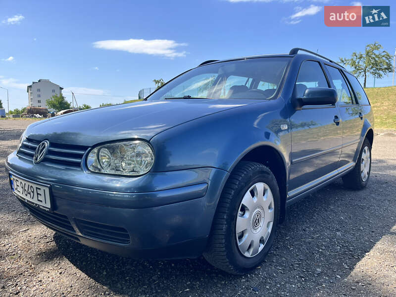Універсал Volkswagen Golf 2003 в Чернівцях