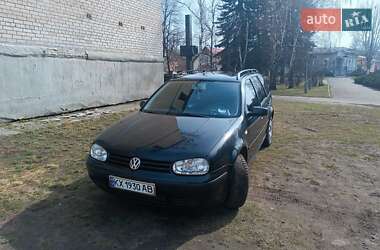 Универсал Volkswagen Golf 2001 в Киеве