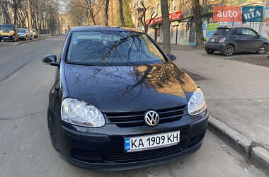 Хэтчбек Volkswagen Golf 2003 в Киеве