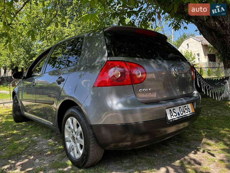Volkswagen Golf 2005