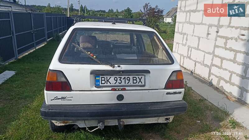 Хетчбек Volkswagen Golf 1988 в Вараші