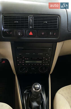 Универсал Volkswagen Golf 2000 в 