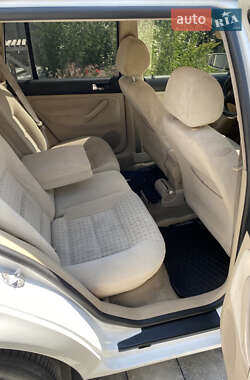 Универсал Volkswagen Golf 2000 в 