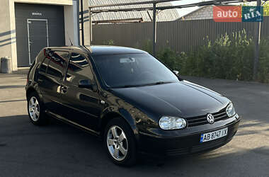 Хэтчбек Volkswagen Golf 2001 в Виннице