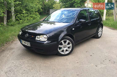 Хэтчбек Volkswagen Golf 2003 в Ровно