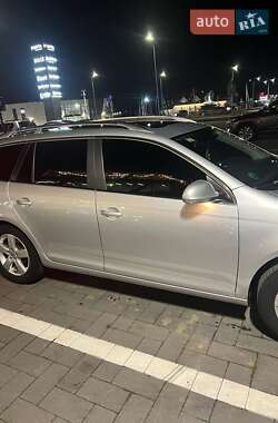 Універсал Volkswagen Golf 2009 в Луцьку