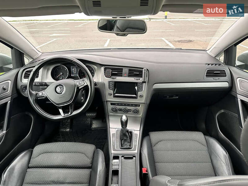 Универсал Volkswagen Golf 2014 в Киеве