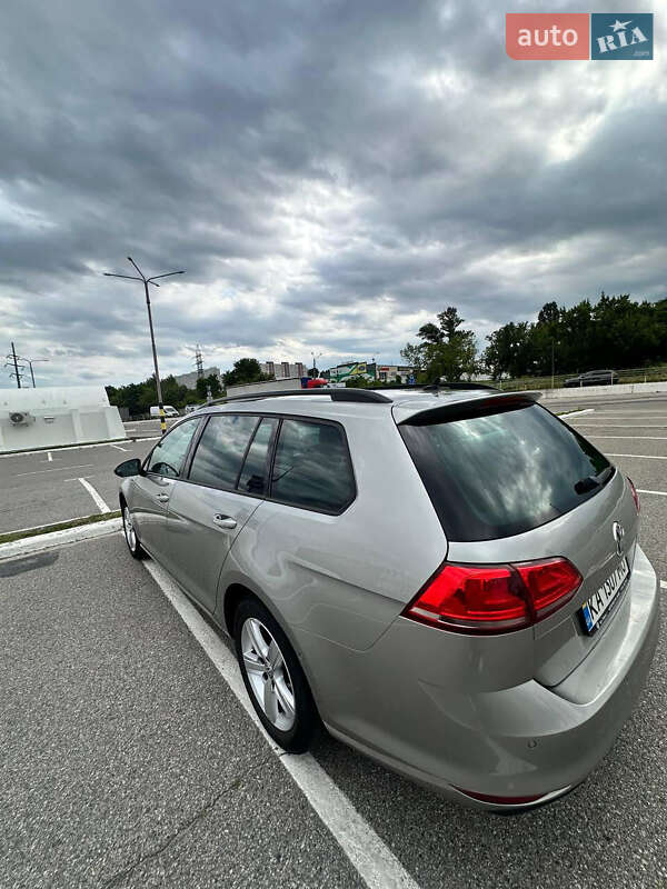 Универсал Volkswagen Golf 2014 в Киеве