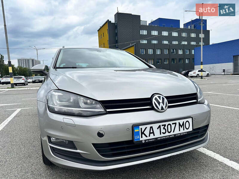 Универсал Volkswagen Golf 2014 в Киеве