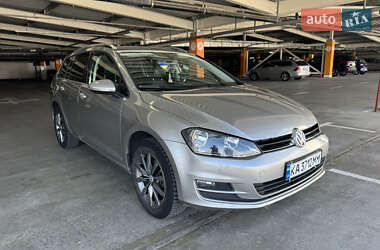 Универсал Volkswagen Golf 2015 в Киеве