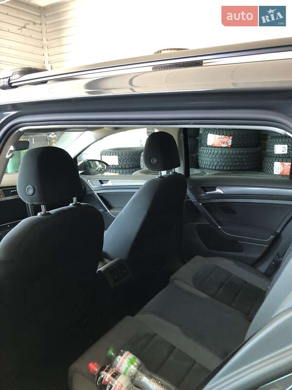 Универсал Volkswagen Golf 2018 в Одессе