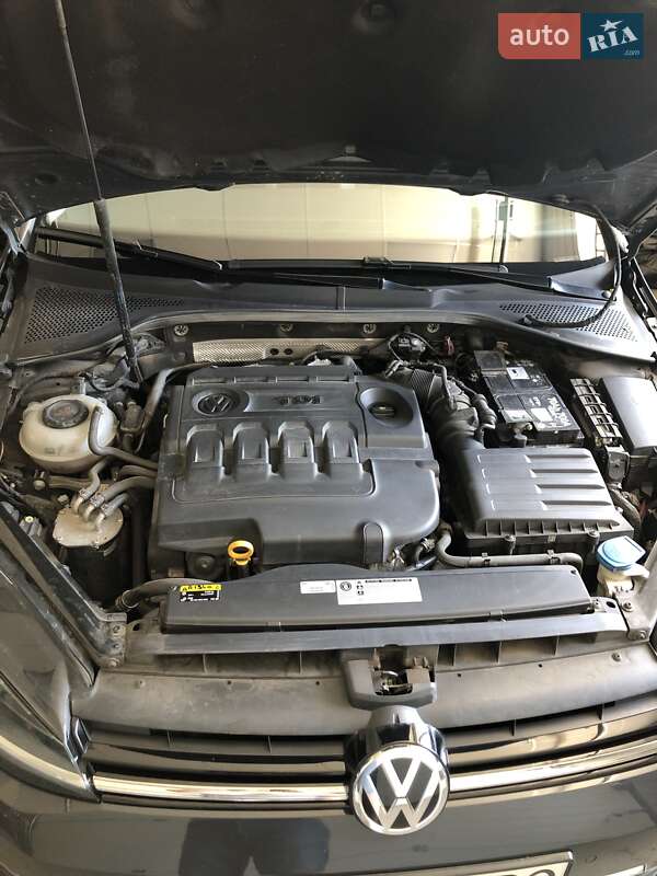 Универсал Volkswagen Golf 2018 в Одессе