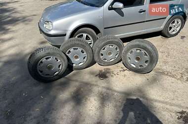 Хетчбек Volkswagen Golf 2003 в Каневі