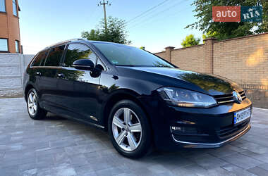 Універсал Volkswagen Golf 2016 в Житомирі