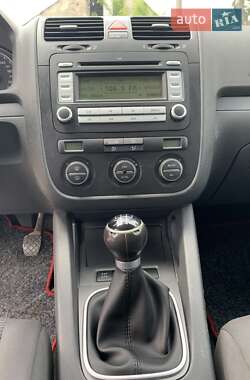 Універсал Volkswagen Golf 2008 в 
