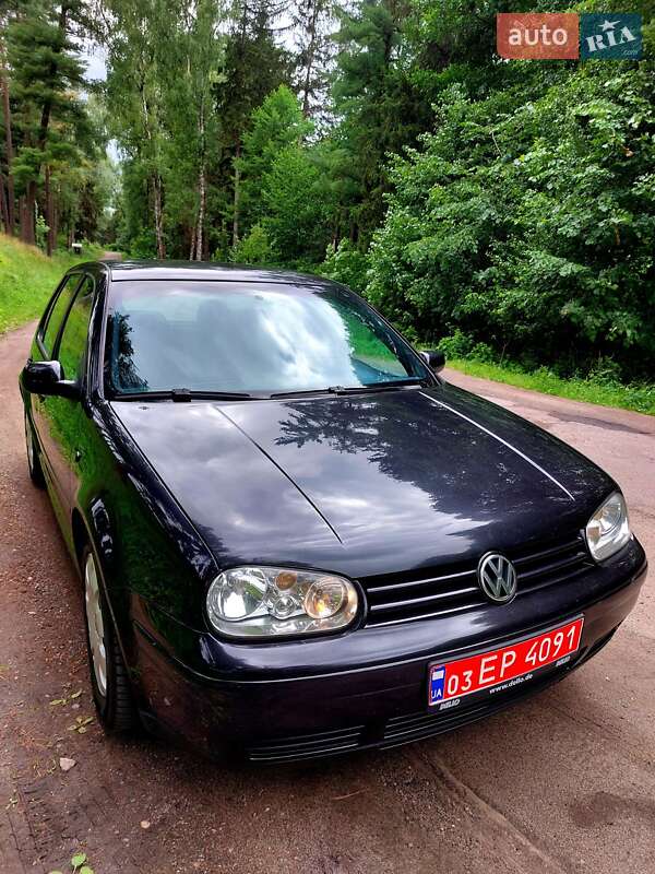 Volkswagen Golf 2003