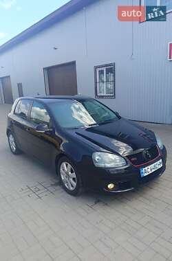 Хетчбек Volkswagen Golf 2006 в Березному