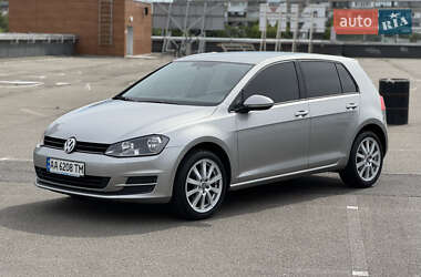 Хетчбек Volkswagen Golf 2015 в Києві