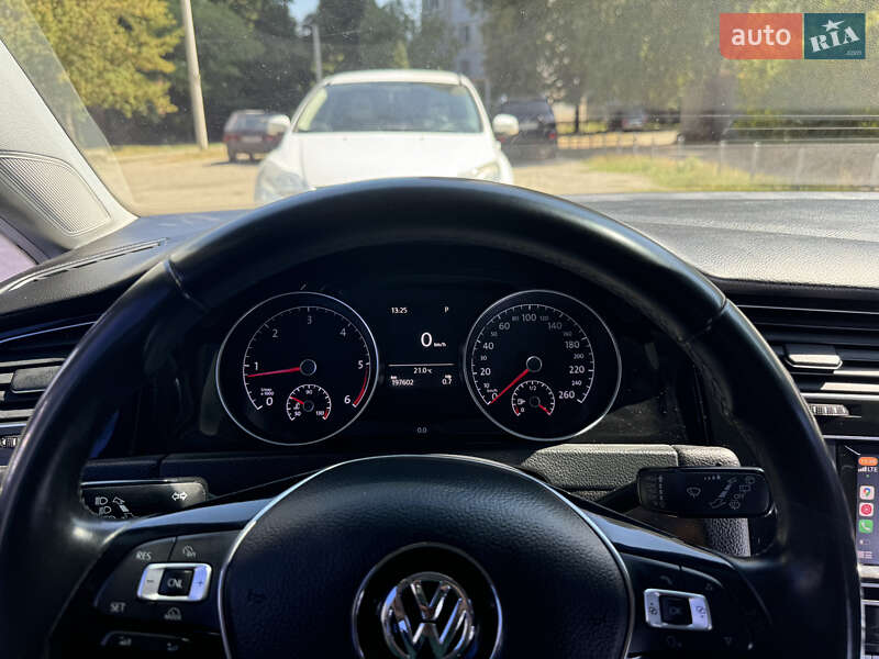 Хетчбек Volkswagen Golf 2013 в Харкові