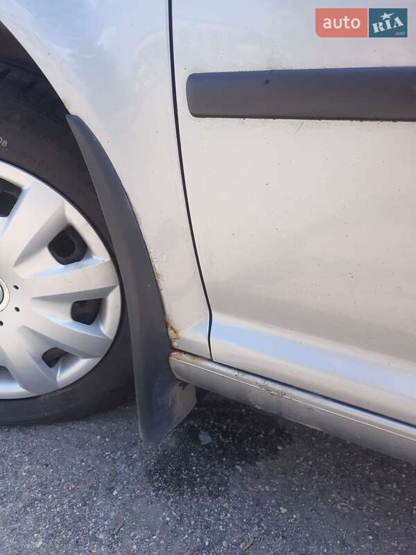 Универсал Volkswagen Golf 2002 в Знаменке