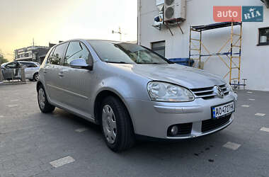 Хэтчбек Volkswagen Golf 2006 в 