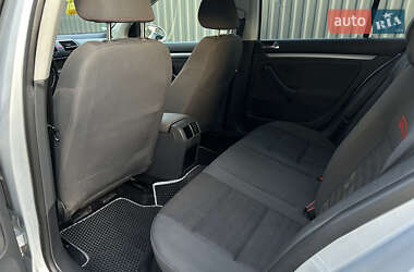 Хэтчбек Volkswagen Golf 2006 в 