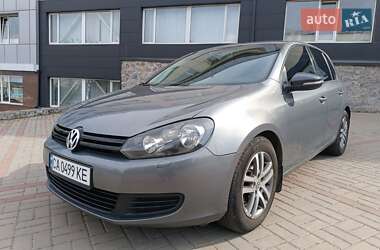 Хэтчбек Volkswagen Golf 2010 в Кропивницком