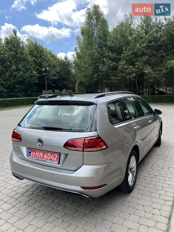 Універсал Volkswagen Golf 2019 в Луцьку