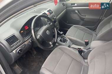 Хетчбек Volkswagen Golf 2009 в Києві