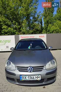 Хетчбек Volkswagen Golf 2004 в Віньківцях