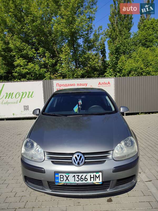 Volkswagen Golf 2004