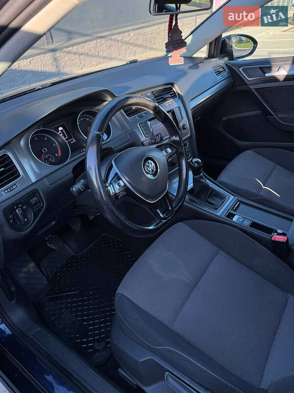 Універсал Volkswagen Golf 2015 в Луцьку