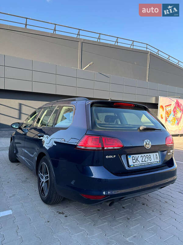 Універсал Volkswagen Golf 2015 в Луцьку