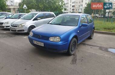 Хетчбек Volkswagen Golf 2000 в Луцьку