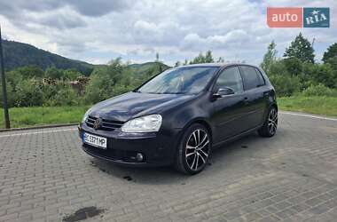 Хетчбек Volkswagen Golf 2006 в Долині