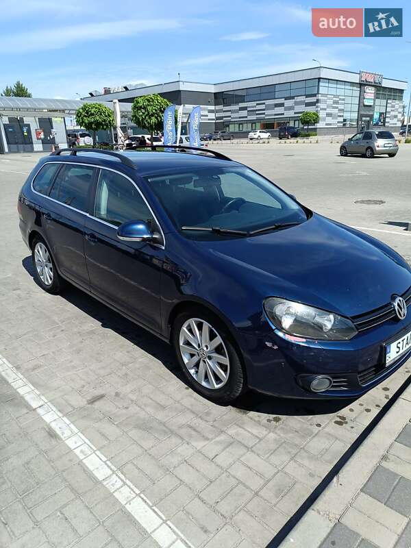 Универсал Volkswagen Golf 2011 в Черкассах