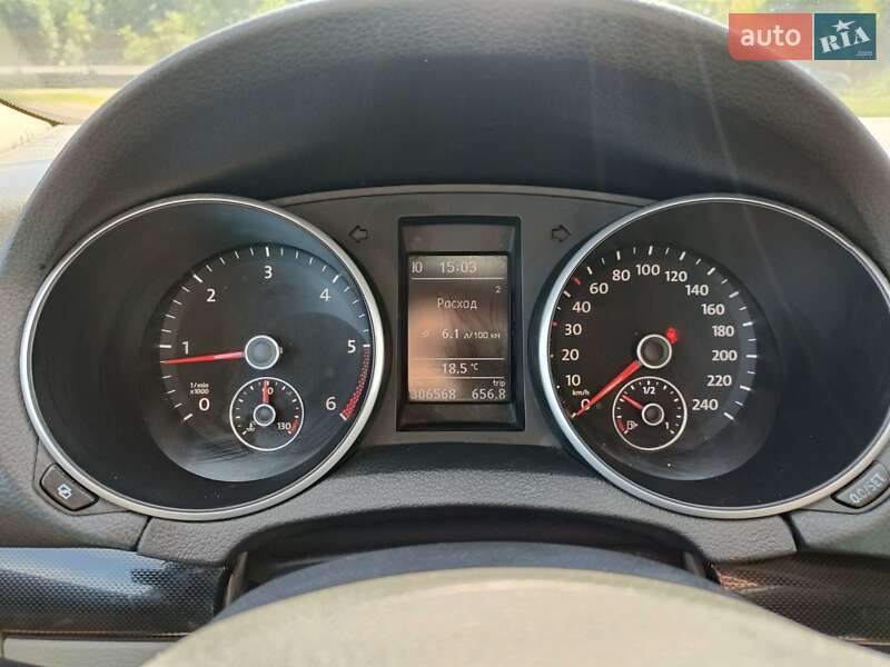 Универсал Volkswagen Golf 2011 в Черкассах