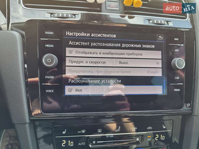 Хэтчбек Volkswagen Golf 2017 в Мукачево