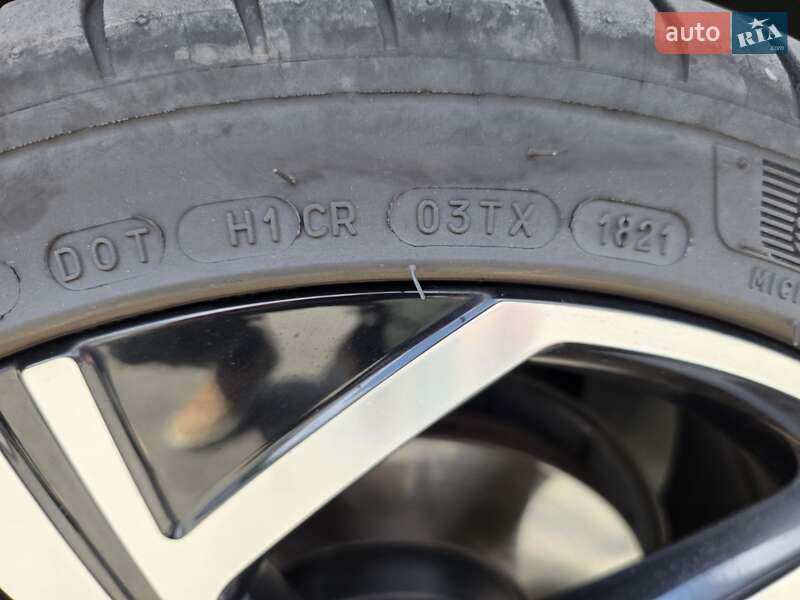 Хэтчбек Volkswagen Golf 2017 в Мукачево