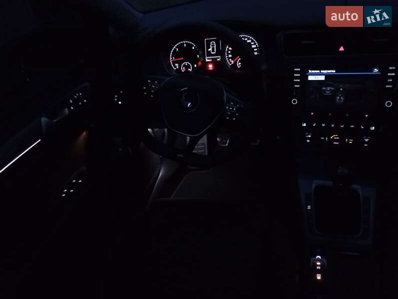 Универсал Volkswagen Golf 2014 в Вишневом