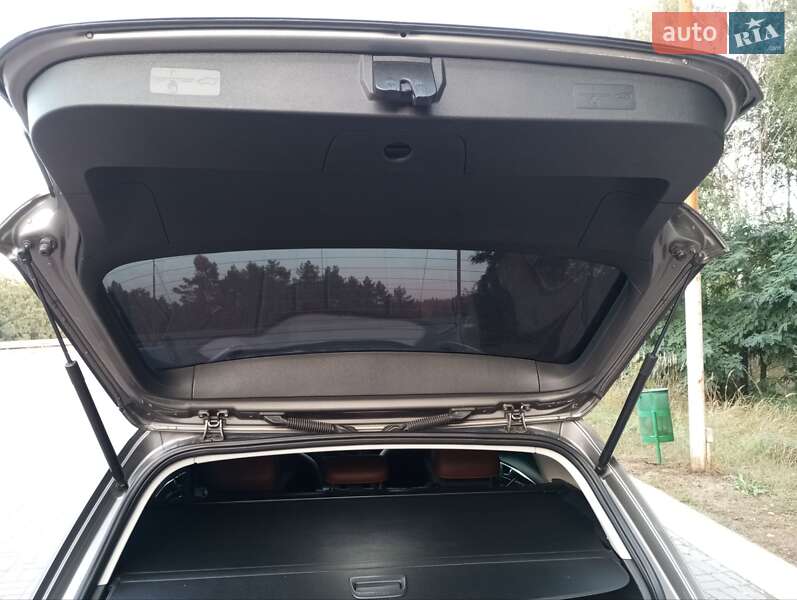 Универсал Volkswagen Golf 2014 в Вишневом