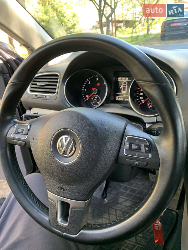 Універсал Volkswagen Golf 2013 в Самборі